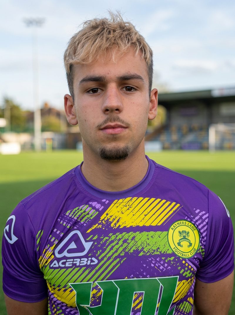 Mateo Dos Reis in the Acerbis goalkeeper shirt